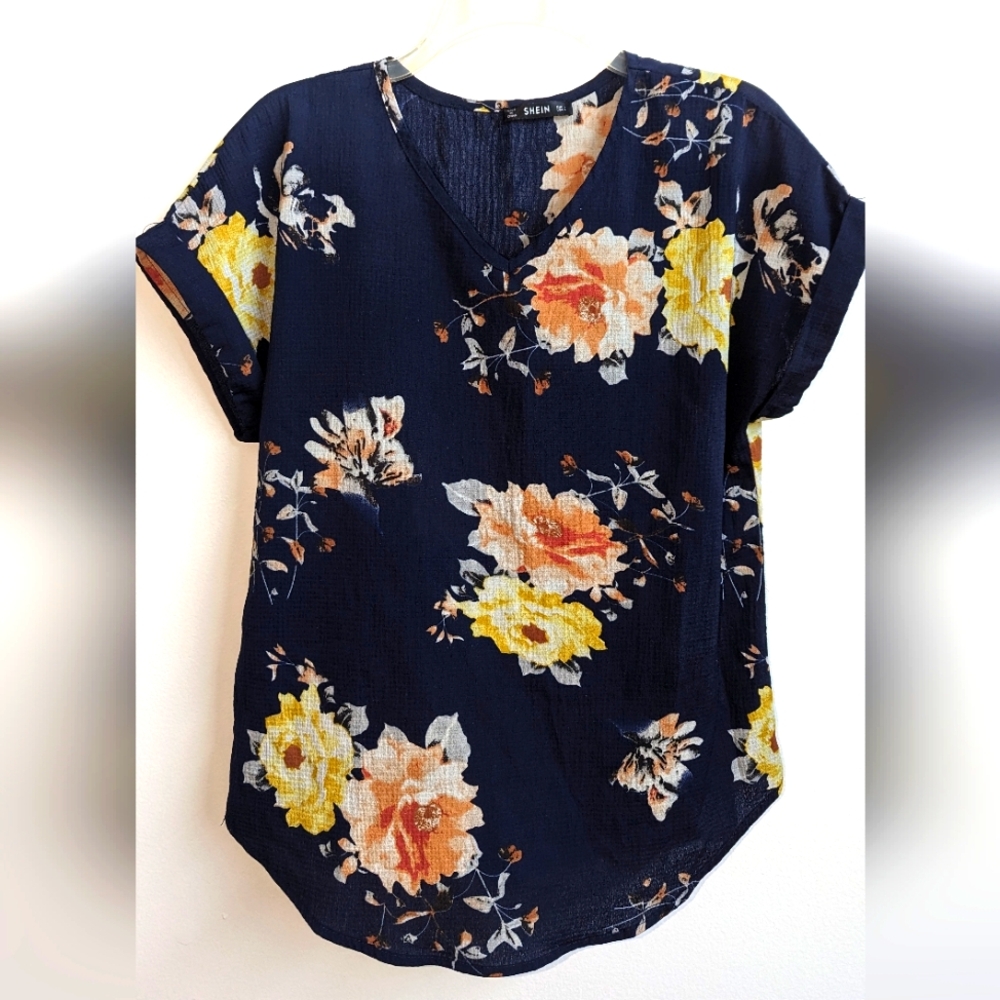 Flower print blouse size L